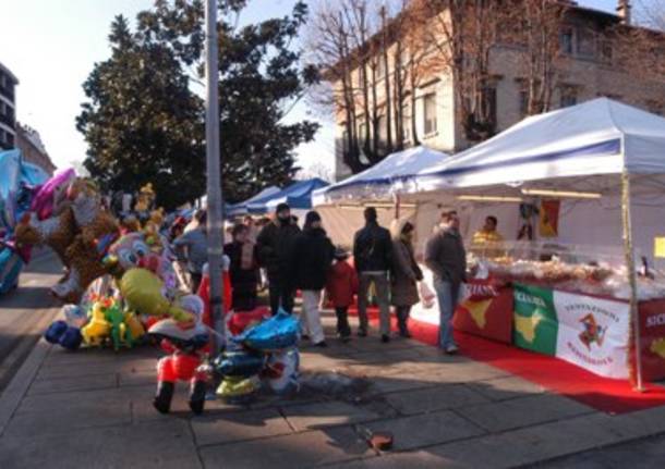 mercatino natale luino