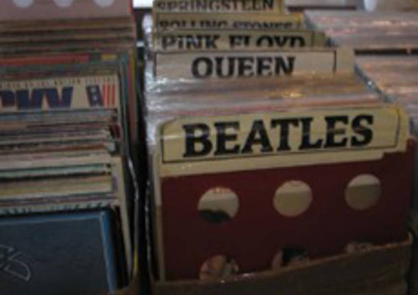 mostra mercato del disco e del cd, dischi, vinile, apertura musica