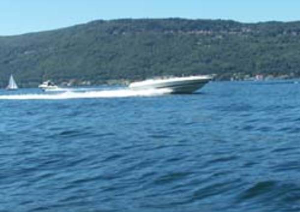 lago maggiore motoscafo