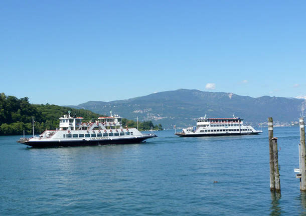 traghetti laveno navigazione lago maggiore verbano