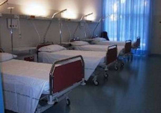 letti corsia ospedale prima
