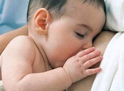 allattamento seno apertura neonato