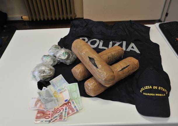 sequestro droga marijuana hashish polizia varese