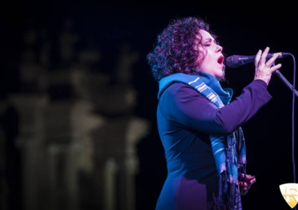 Antonella Ruggiero in concerto a Microcosmi  (inserita in galleria)