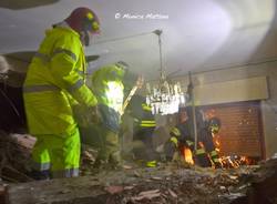 Frana di Cerro, i primi soccorsi (inserita in galleria)