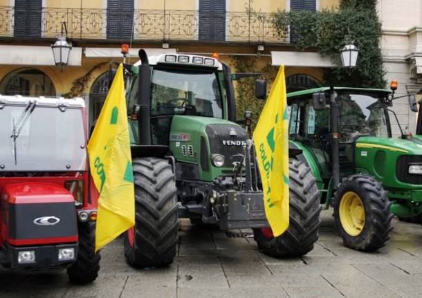 A Varese la benedizione dei trattori (inserita in galleria)