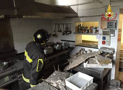 Crolla soffitto in un ristorante