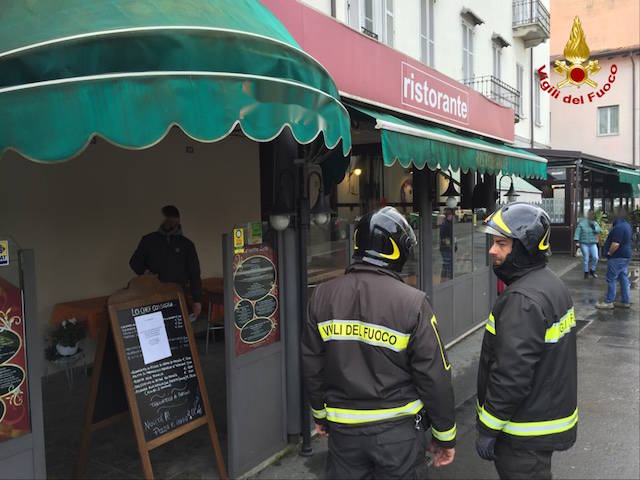 Crolla soffitto in un ristorante