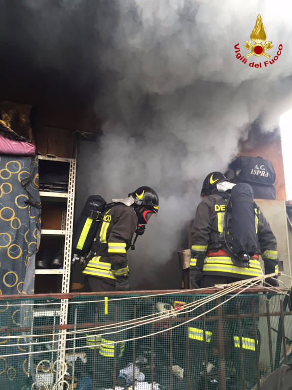 ispra incendio vigili del fuoco 