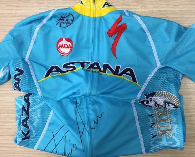 I cimeli della corsa rosa donati a Dominique