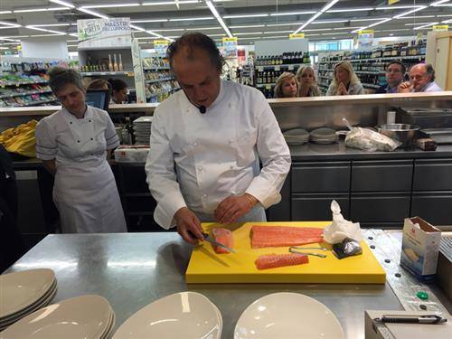Zola e Merluzzo, salmone con i capperi: è il mare più originale