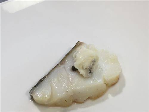Zola e Merluzzo, salmone con i capperi: è il mare più originale