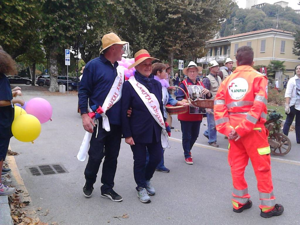 Angera, le maschere e la festa dell'Uva