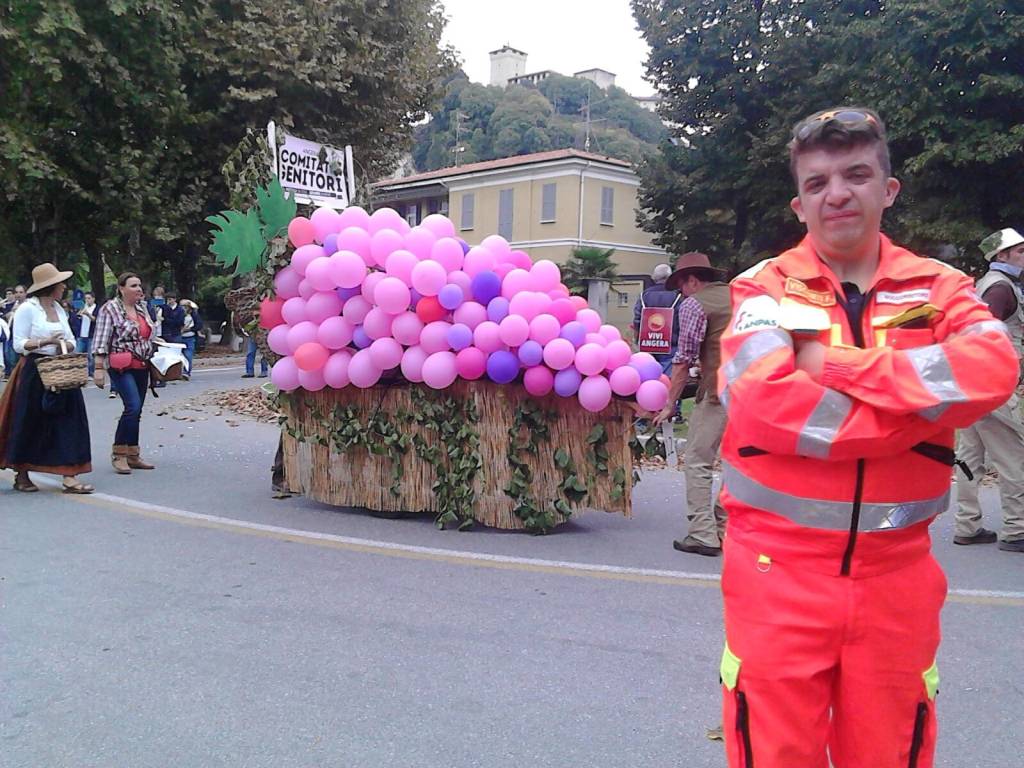 Angera, le maschere e la festa dell'Uva