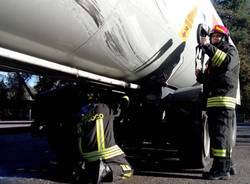 La rimozione della cisterna di Gpl a Sesto calende 16 ottobre 2015