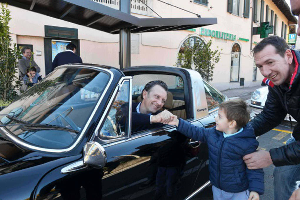Guidando l'arte 2015 Porsche varese
