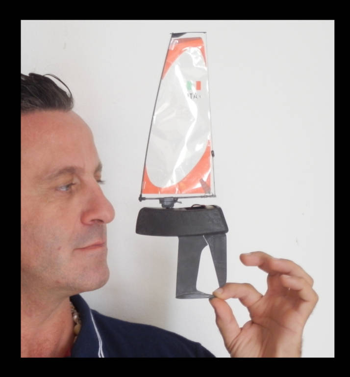 La barca a vela più piccola del mondo