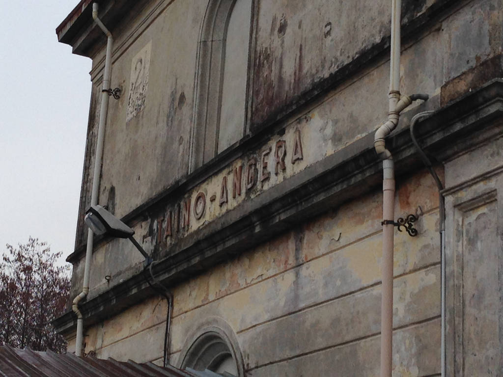 La vecchia stazione Taino-Angera