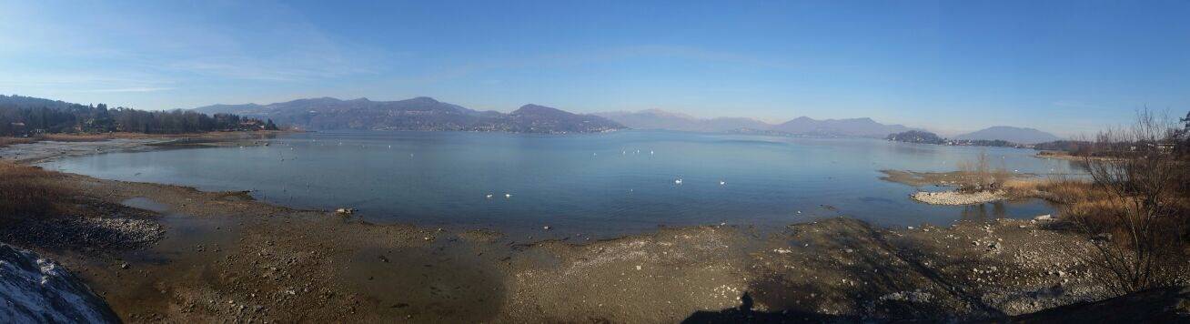 Ranco, il lago "si allontana"