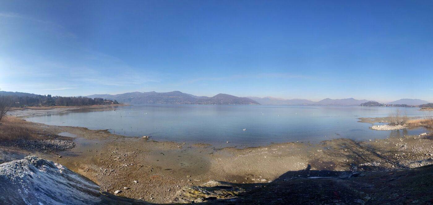 Ranco, il lago "si allontana"