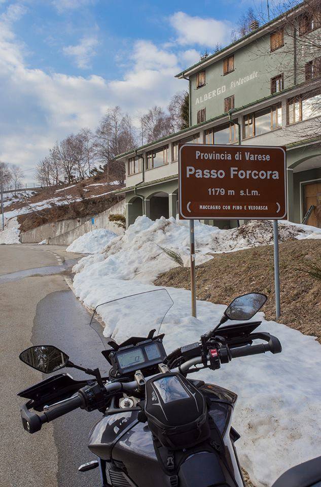 Panorama dalla chiesetta di San Rocco Sopra Maccagno e Passo della Forcora