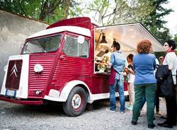 Arriva Lo street lake food festival