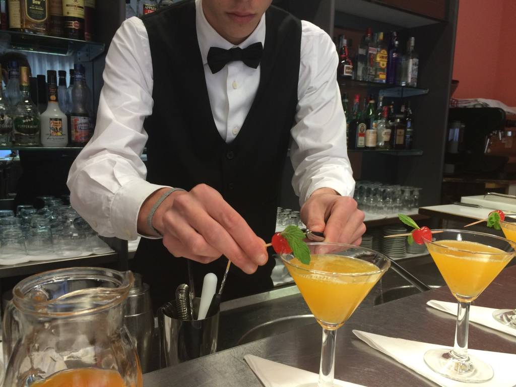 La gara dei futuri barman al Cfp di Luino