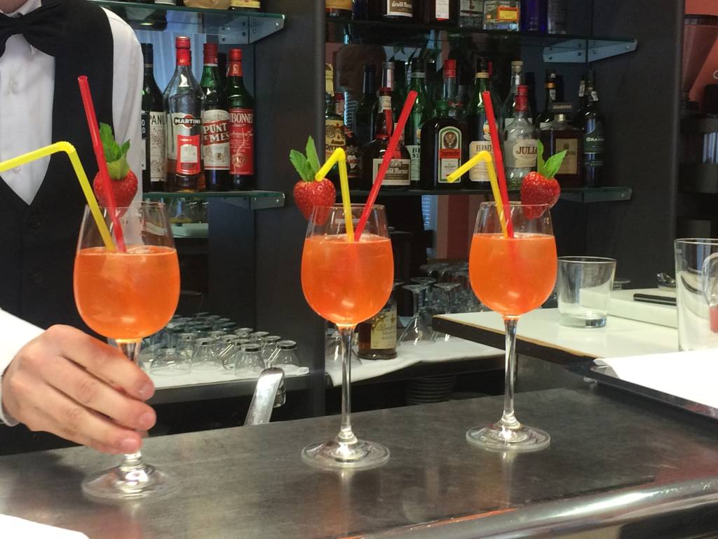 La gara dei futuri barman al Cfp di Luino