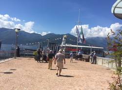 Turisti inglesi a Luino col battello Piemonte