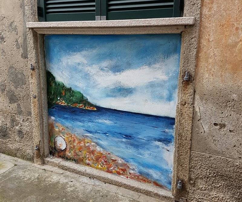 A Maccagno \"Portoni dipinti\"