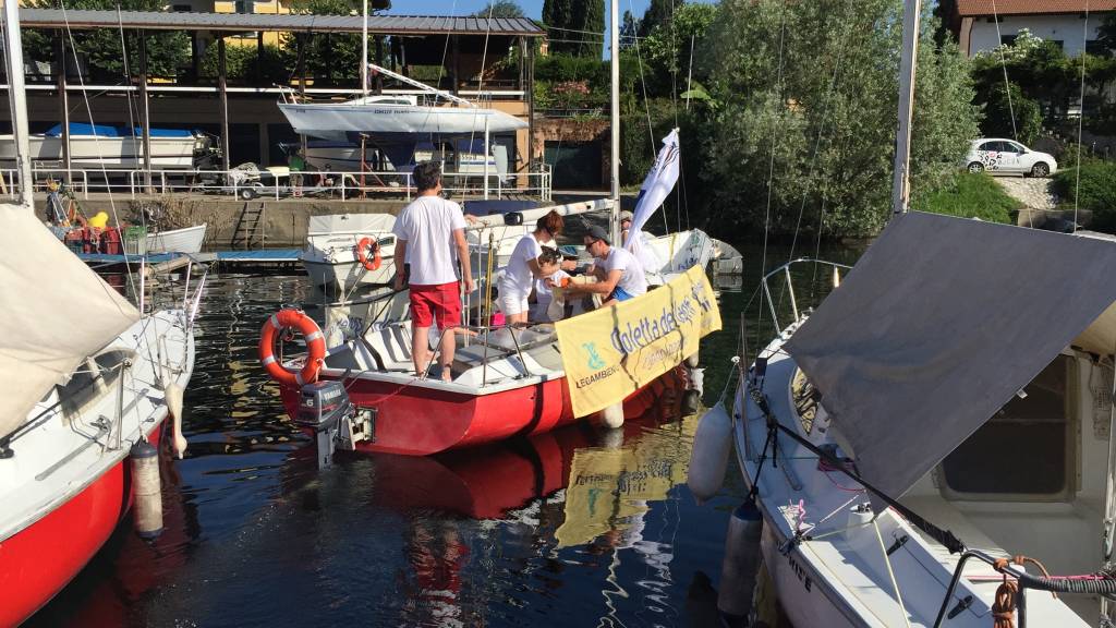 La campagna Goletta dei laghi sulle acque del Lago Maggiore