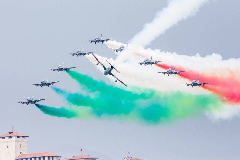 Frecce Tricolore ad Angera e Arona