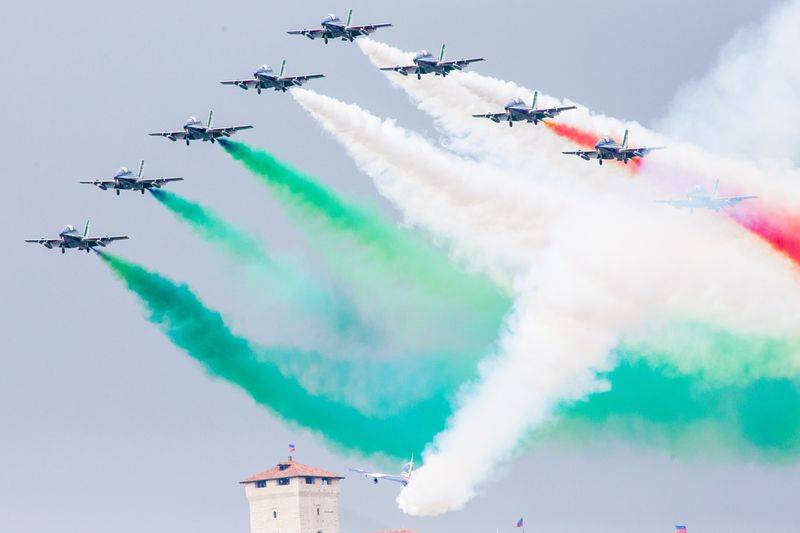 Frecce Tricolore ad Angera e Arona