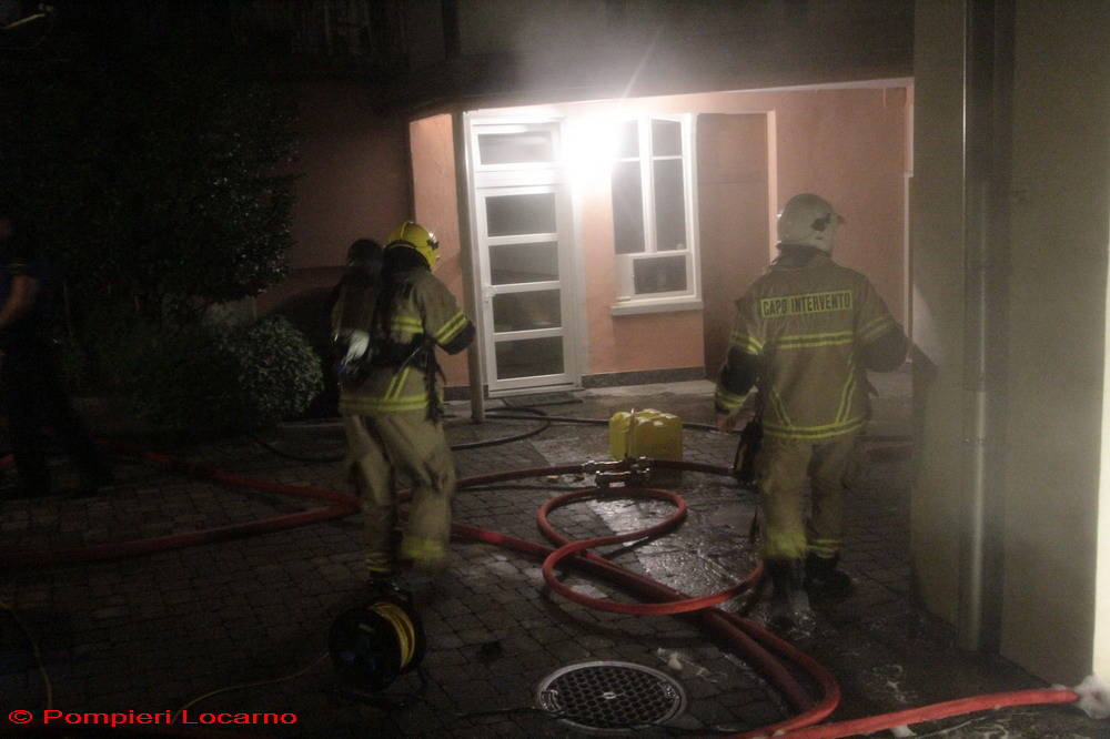 Incendio in un deposito di legname nel locarnese