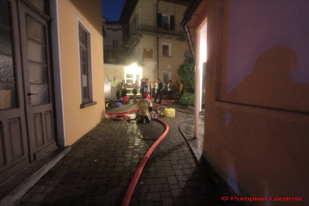Incendio in un deposito di legname nel locarnese
