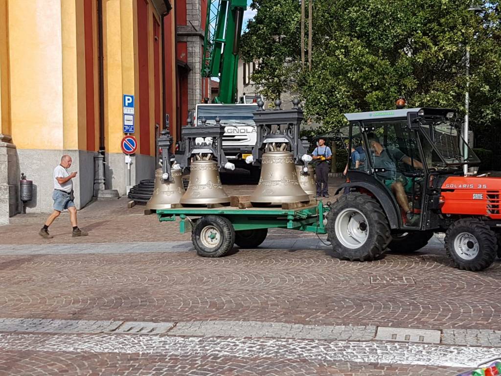 Grande festa a Ispra, sono tornate le campane