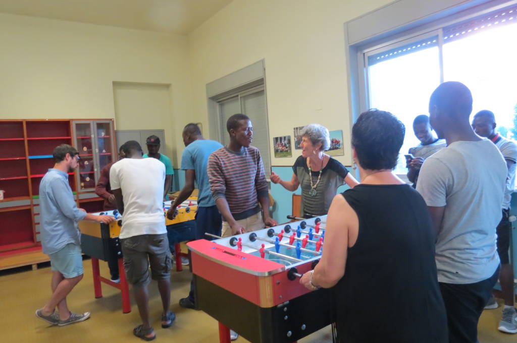 Luino: una serata di incontro con i migranti