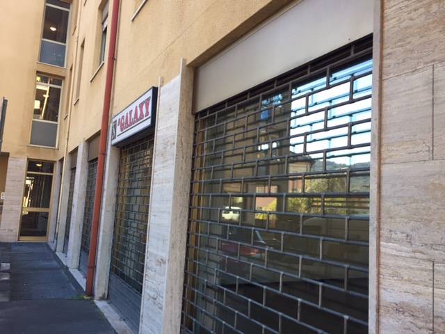 Voldomino e i negozi che se ne vanno