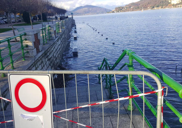 Lago Maggiore, il livello si è alzato