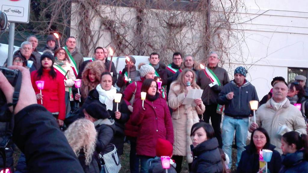 La Fiaccolata per l'Ospedale di Angera