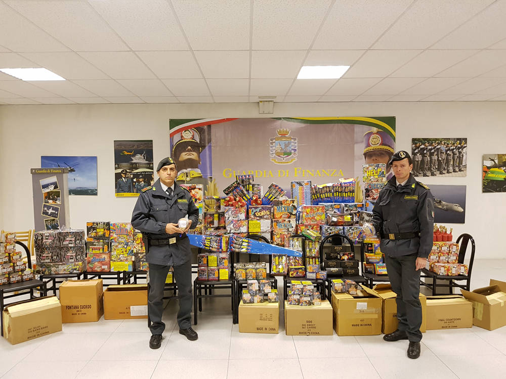 sequestro fuochi d'artificio botti capodanno