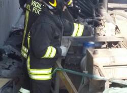 Camion sbanda e investe donna a Ispra