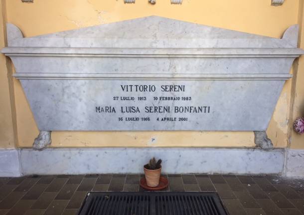 La tomba di Vittorio Sereni