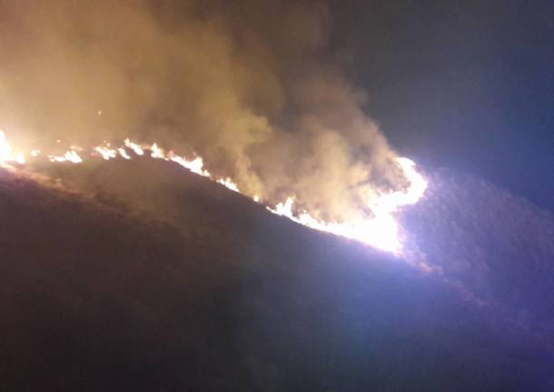 L\'incendio al monte Paglione