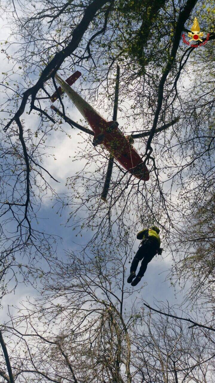 Coniugi scomparsi, i vigili del fuoco trovano il marito