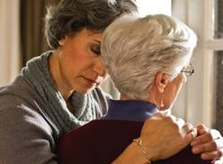L’ANZIANO IN FAMIGLIA | Lo stress del caregiver: corpo e mente al centro della relazione di cura