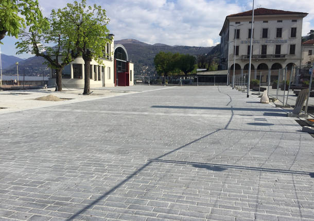 La nuova piazza imbarcadero a Luino