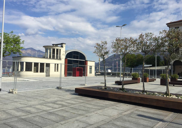La nuova piazza imbarcadero a Luino