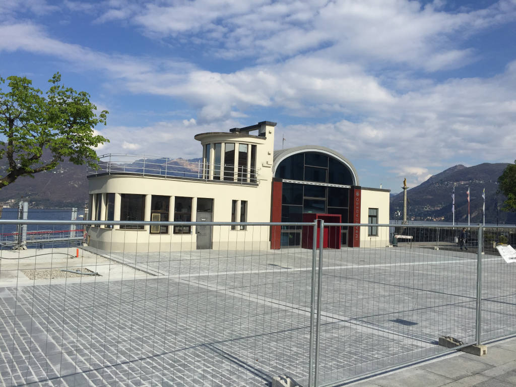 La nuova piazza imbarcadero a Luino