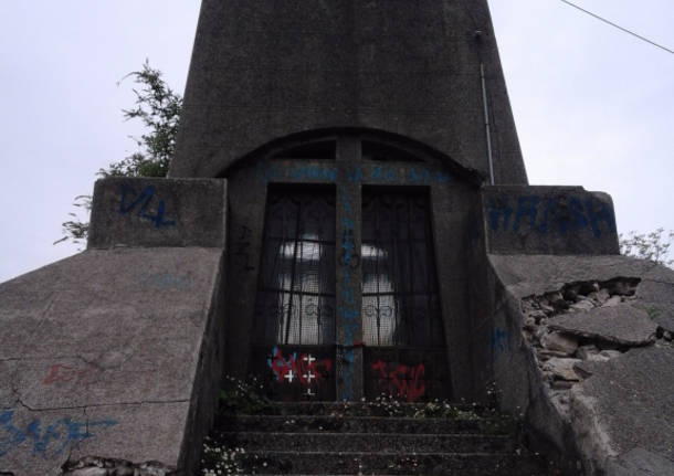 Monumento ai caduti di Castelveccana 